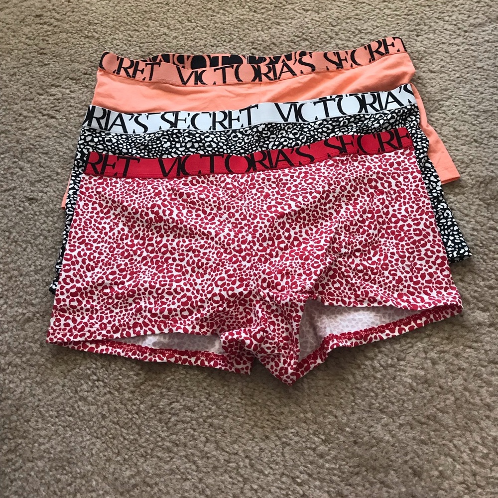 Victoria Secret Underwear. Set of 3. New With Tags